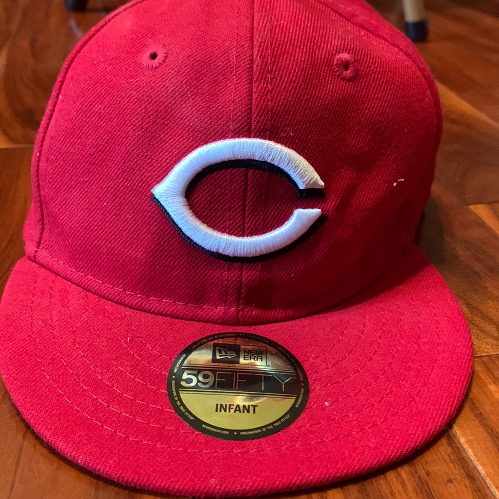NWT Cincinnati Reds Infant Hat